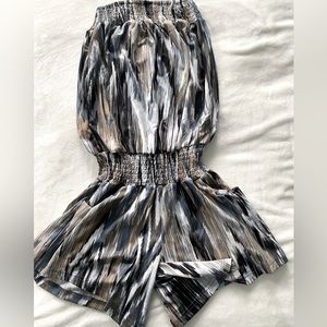 Adorable strapless romper